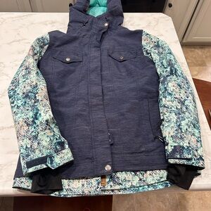 Women’s snowboard/ski jacket